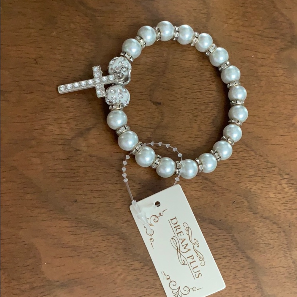 NWT pearl n rhinestone bracket w/ Cross